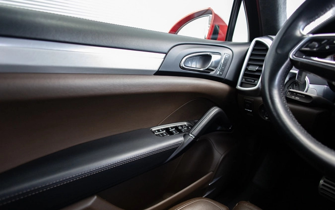 Porsche Cayenne cena 270000 przebieg: 122219, rok produkcji 2016 z Brześć Kujawski małe 631